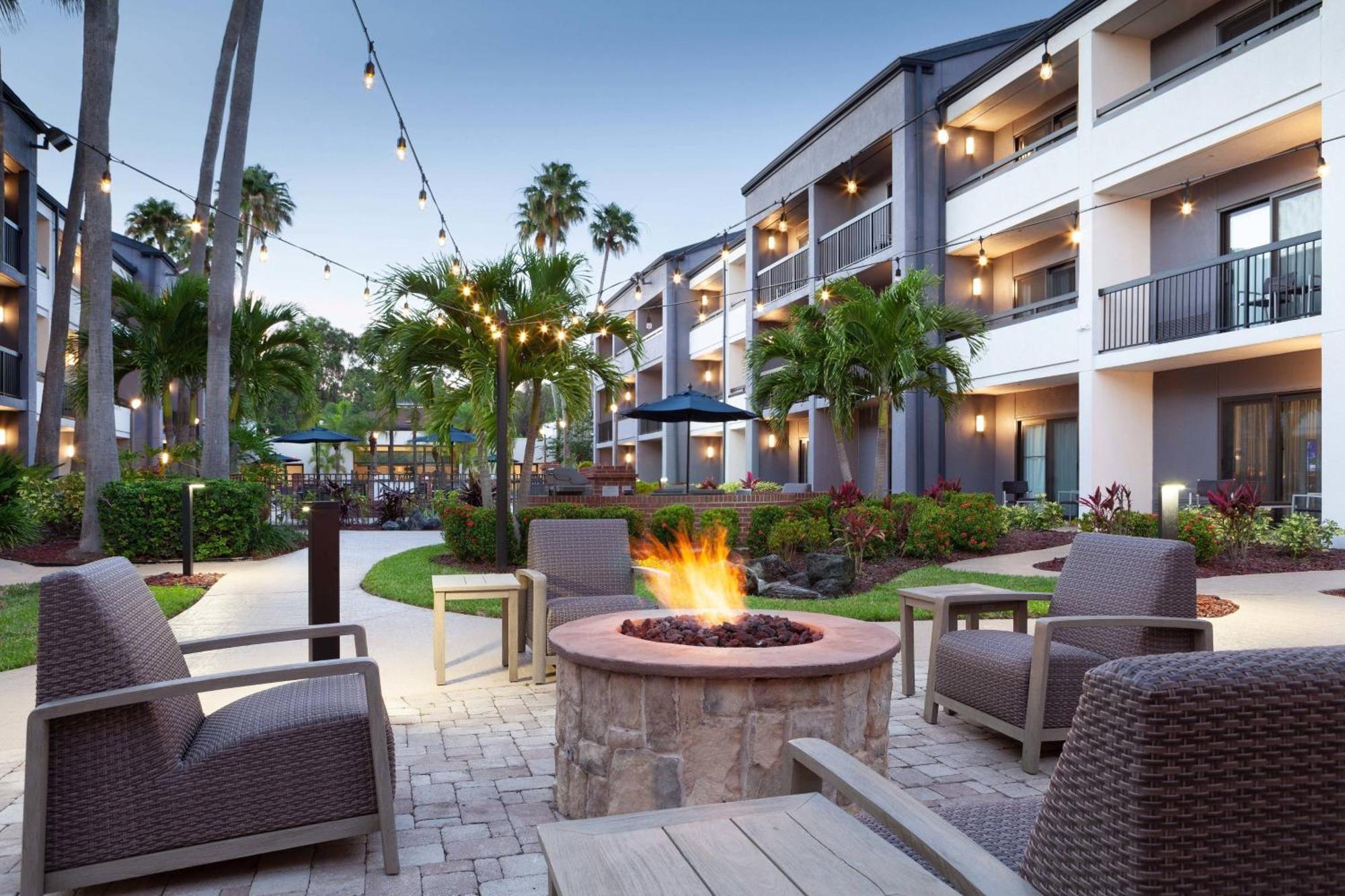 Courtyard St. Petersburg Clearwater Hotell Exteriör bild